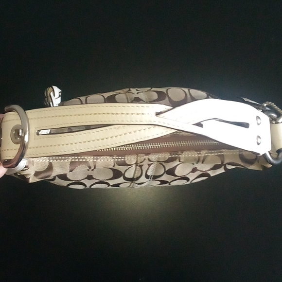 Coach - Picture 4 of 4